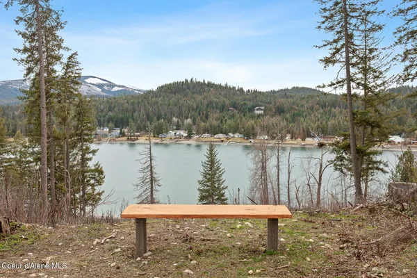 $989,000 | 2630 Highway 2, Oldtown, ID 83822