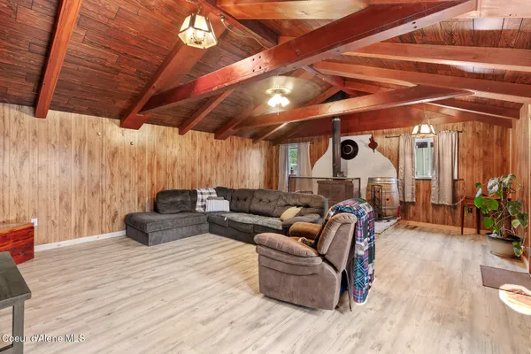 $989,000 | 2630 Highway 2, Oldtown, ID 83822
