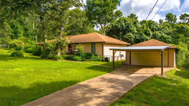$215,000 | 91 Dogwood Lane, Point Blank, TX 77364