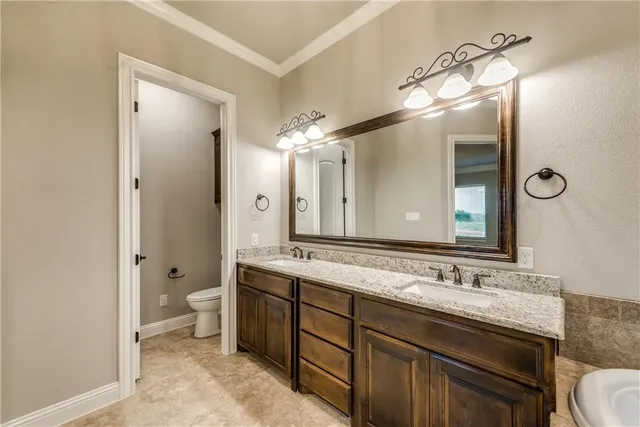 $2,750 | 1205 Prestwick Court, Granbury, TX 76048