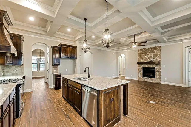 $2,750 | 1205 Prestwick Court, Granbury, TX 76048