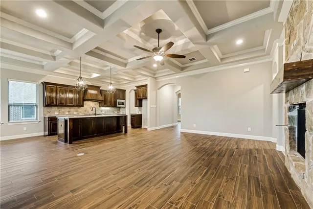 $2,750 | 1205 Prestwick Court, Granbury, TX 76048