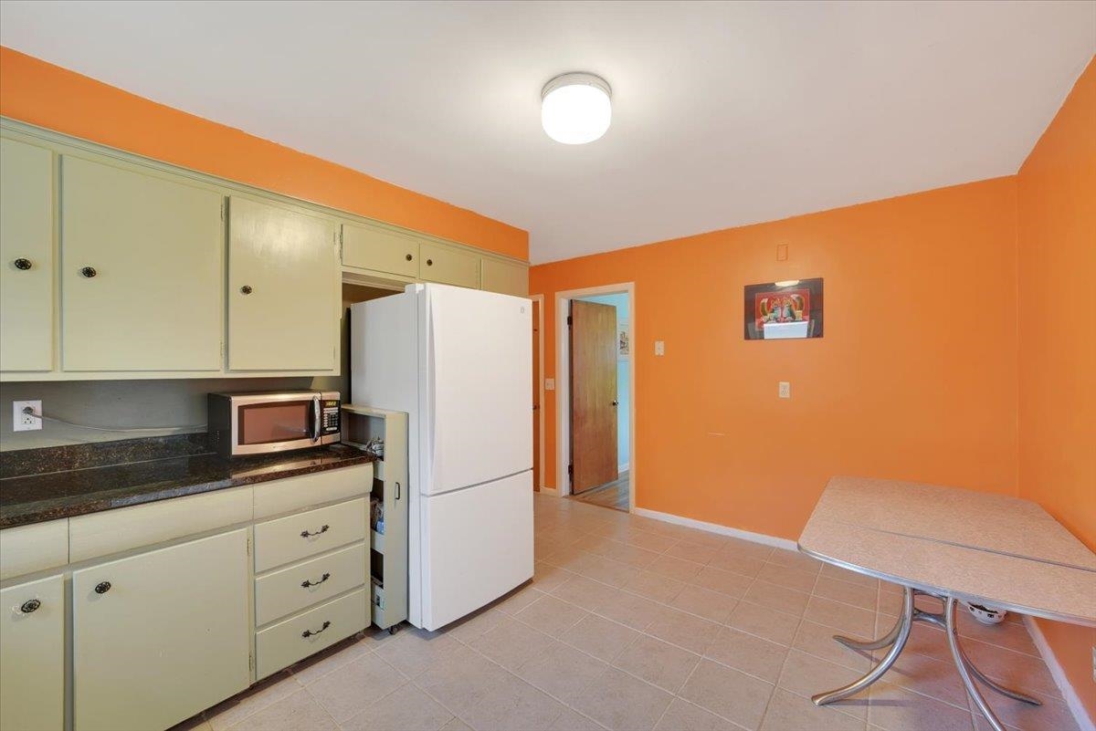 200 Shore Road Burlington, VT 05408 - Photo 32 of 34