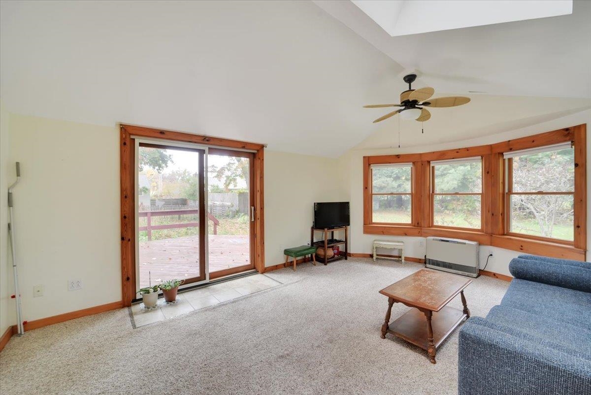 200 Shore Road Burlington, VT 05408 - Photo 4 of 34