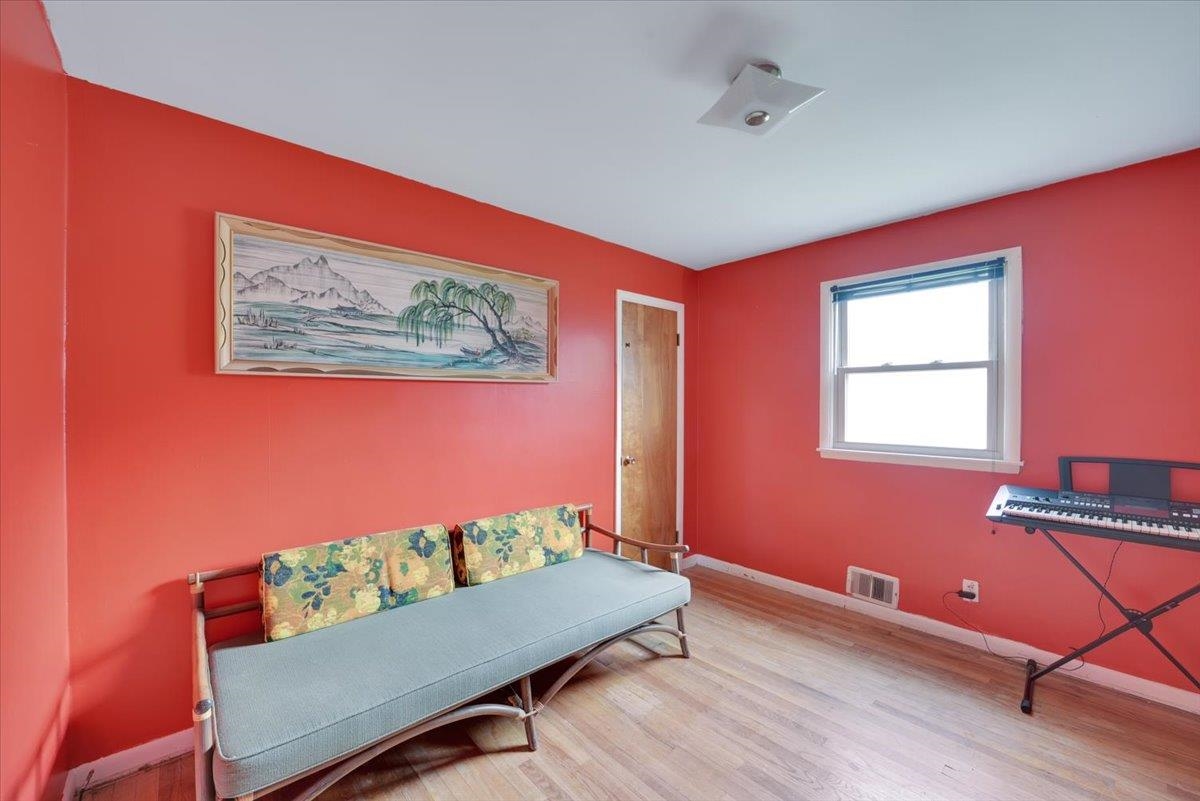 200 Shore Road Burlington, VT 05408 - Photo 8 of 34