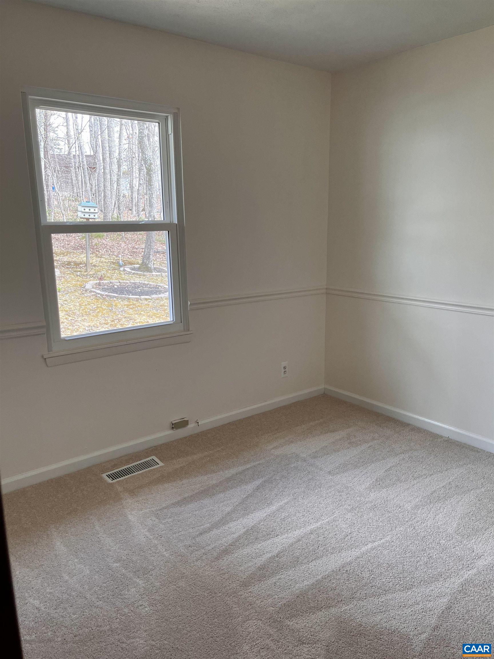4646 Woods Edge Road Troy, VA 22974 - Photo 13 of 32