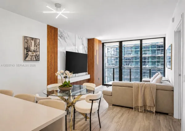$5,000 | 801 South Miami Avenue, Unit 3207, Miami, FL 33131
