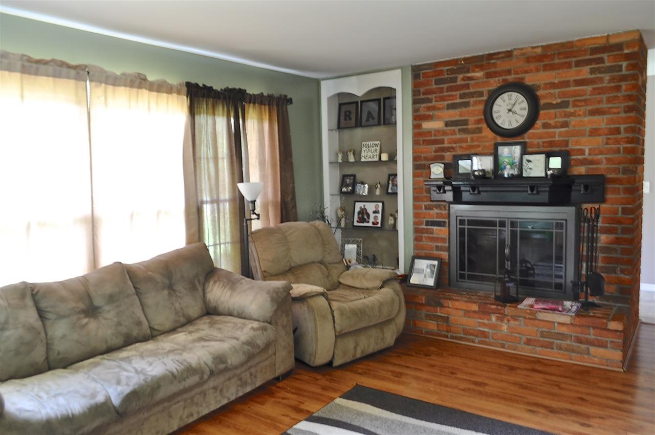 645 Curwood Road Owosso, MI 48867 - Photo 10 of 25 31294720-9.JPG