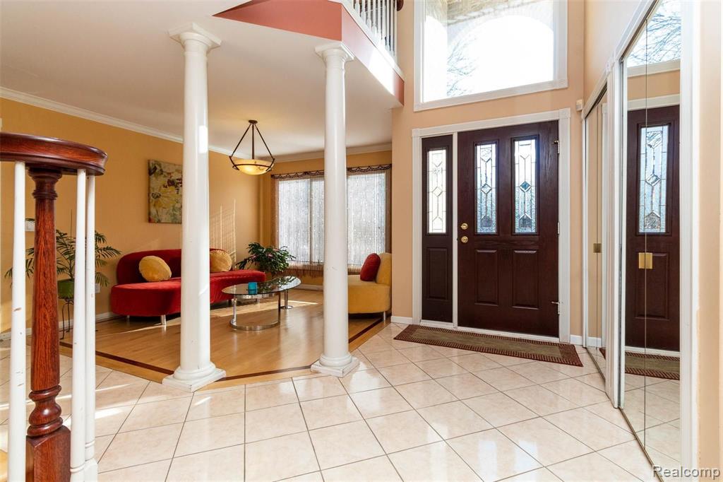 3878 Donaldson Road Rochester Hills, MI 48307 - Photo 4 of 41