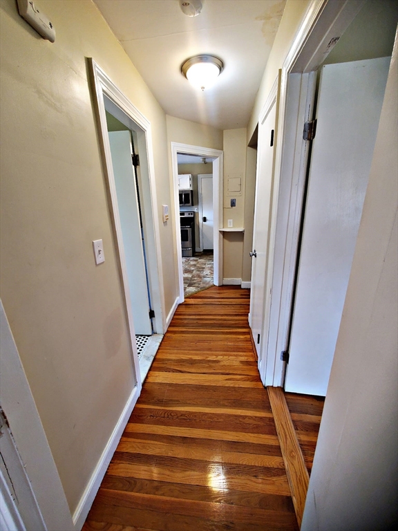 8 Ashland Street, Unit 1L Worcester, MA 01609 - Photo 10 of 27 a view of entryway