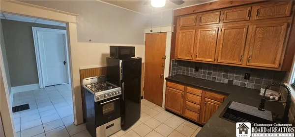 $1,200 | 2 Butler Street, Jamestown, NY 14701