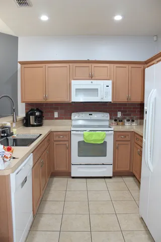 $1,600 | 682 Brooke Hampton Drive, Tallahassee, FL 32301