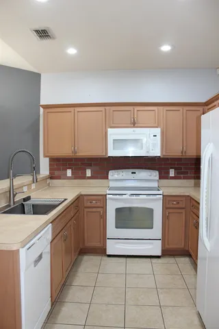 $1,600 | 682 Brooke Hampton Drive, Tallahassee, FL 32301