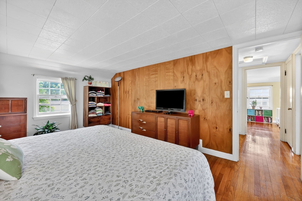 121 Benz Street Springfield, MA 01118 - Photo 27 of 40