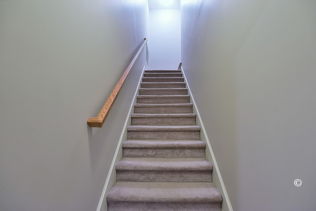9007 Splendor Court Columbus, GA 31904 - Photo 30 of 40 Stairs to upper level