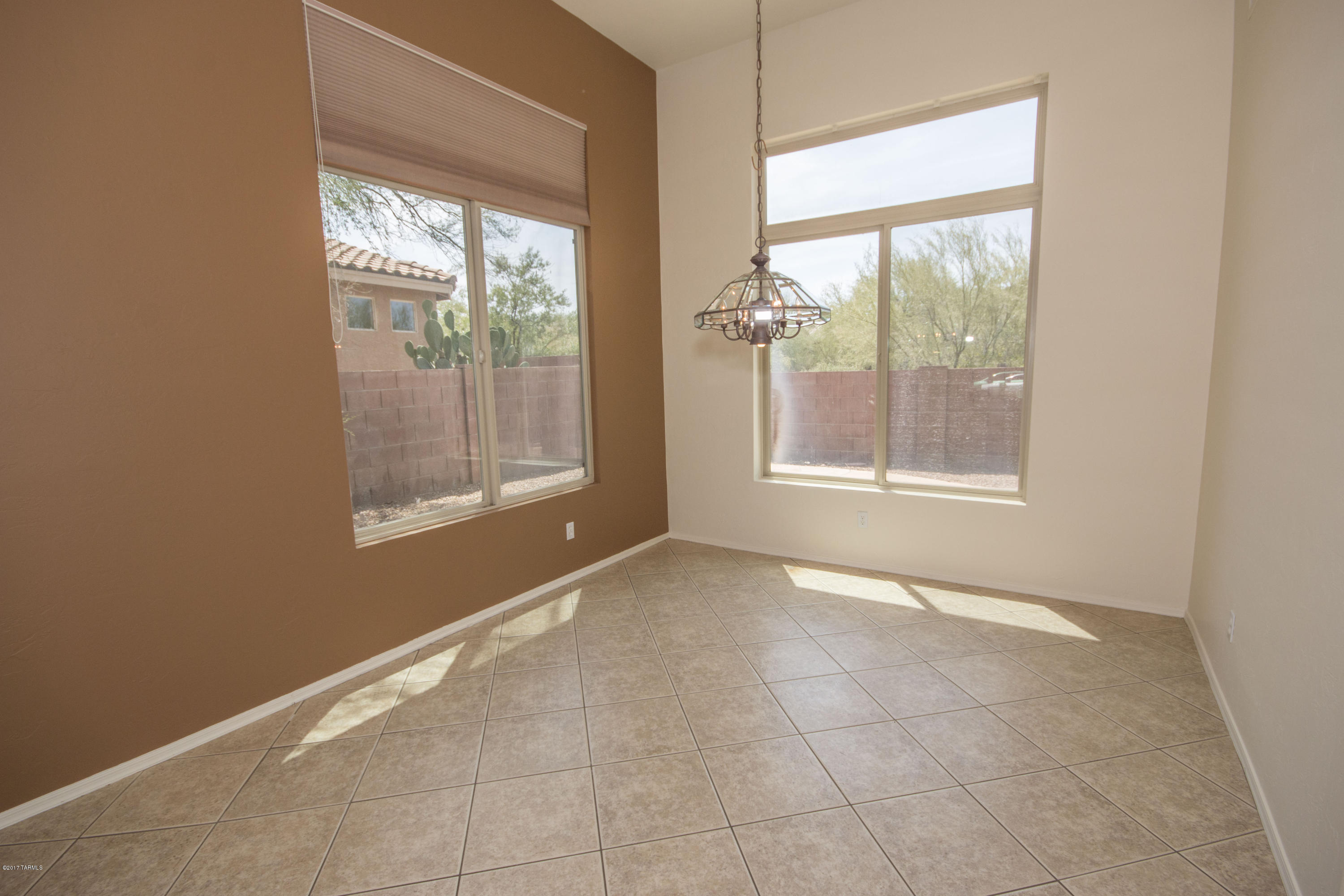 3329 North Bear Spring Trail Tucson, AZ 85745 - Photo 8 of 28