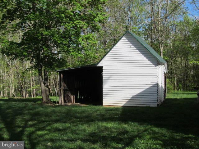 7781 Leeds Manor Road Marshall, VA 20115 - Photo 28 of 30 Exterior (Rear)