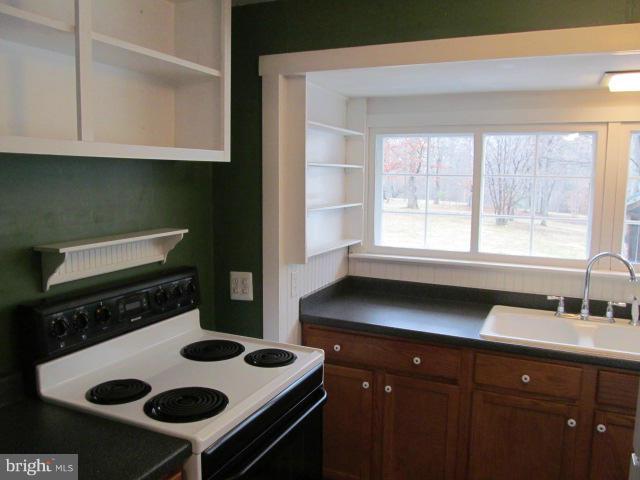 7781 Leeds Manor Road Marshall, VA 20115 - Photo 4 of 30 Kitchen