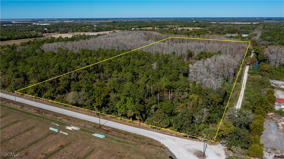 900 G Road LaBelle, FL 33935 - Photo 7 of 15 a view of a balcony with an outdoor space