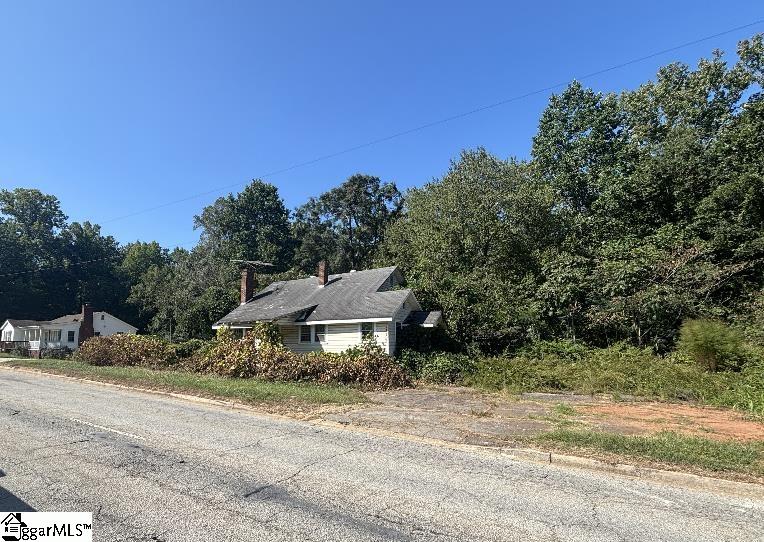 502 New Woodruff Road Greer, SC 29651 - Photo 3 of 26