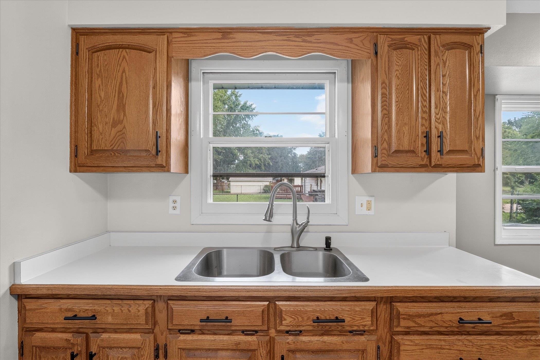 1965 Robin Road Beloit, WI 53511 - Photo 10 of 32 Gallery Image 10
