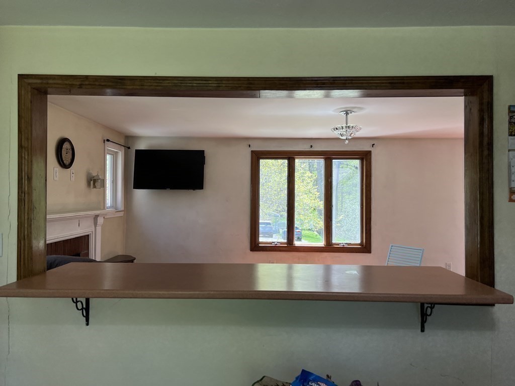 71 Holbrook Road Oxford, MA 01540 - Photo 11 of 42 Gallery Image 11