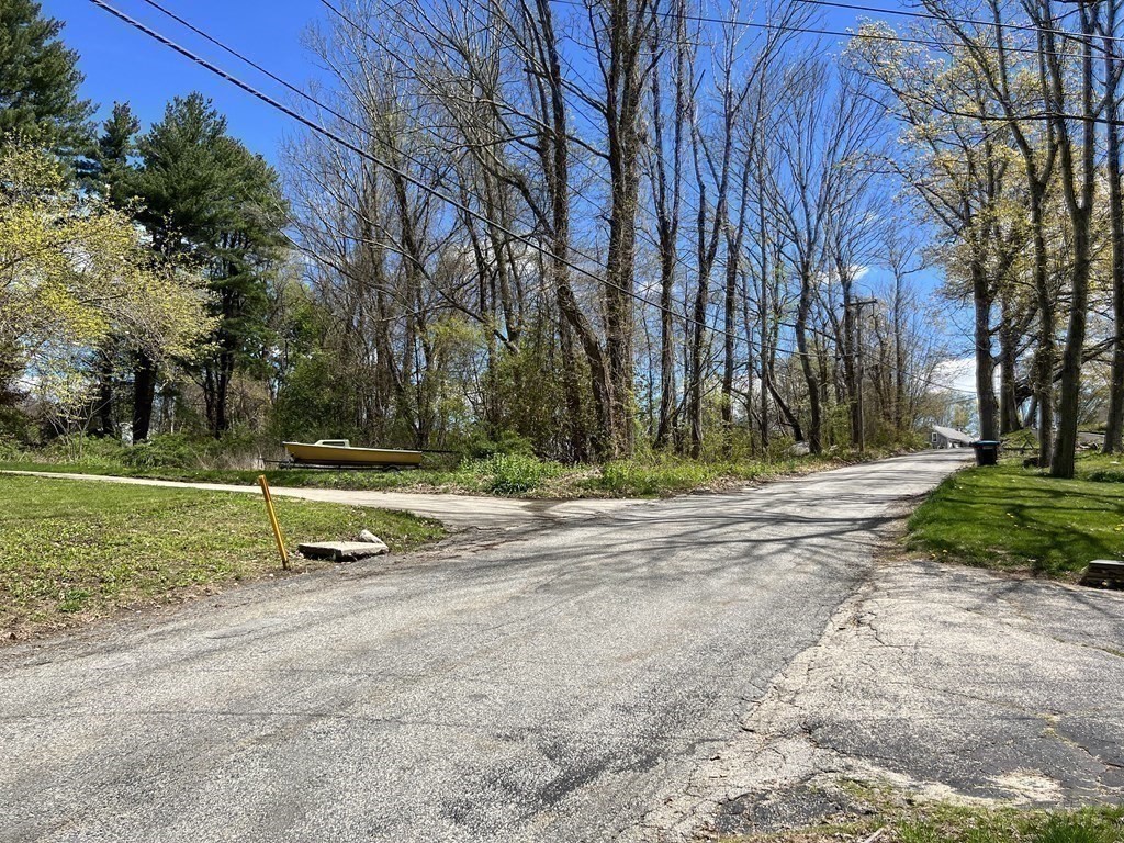 71 Holbrook Road Oxford, MA 01540 - Photo 19 of 42 Gallery Image 19