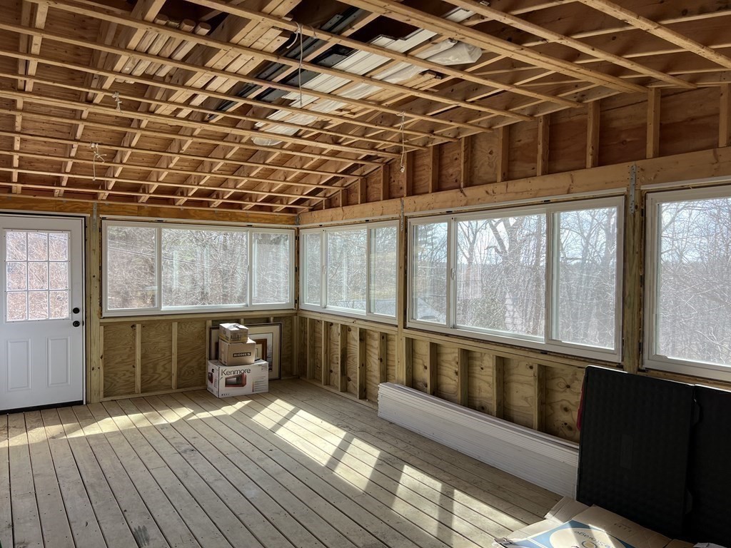 71 Holbrook Road Oxford, MA 01540 - Photo 7 of 42 Gallery Image 7
