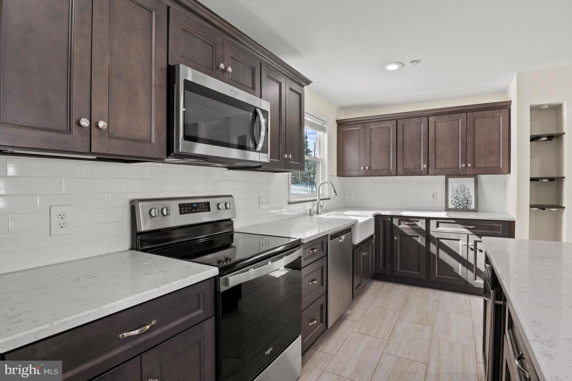 470 Adrian Road Collegeville, PA 19426 - Photo 6 of 28 Gallery Image 6