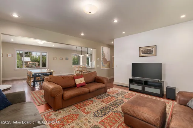 $995,000 | 290 North 1st Street, Driggs, ID 83422