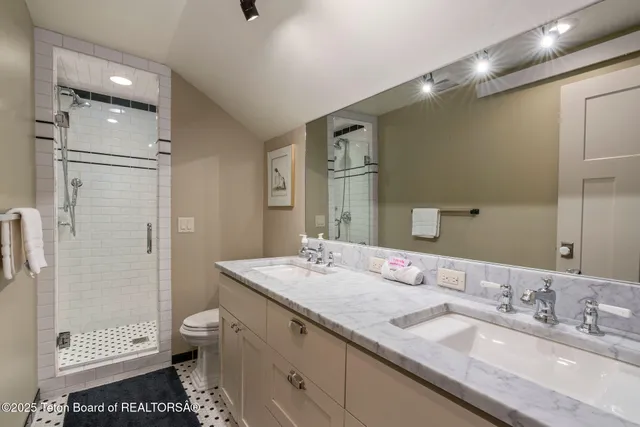 $995,000 | 290 North 1st Street, Driggs, ID 83422