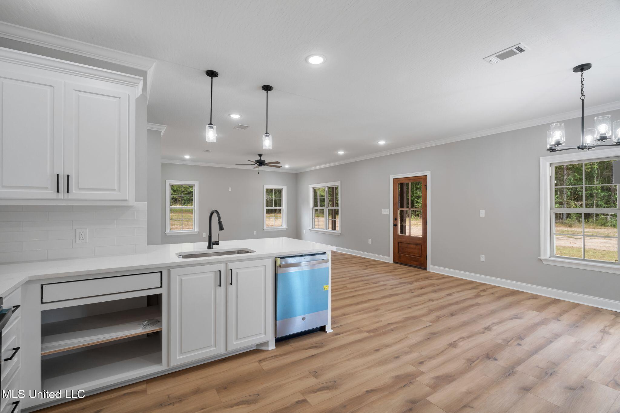 158 Woodbridge Lane Seminary, MS 39479 - Photo 15 of 34 158_Woodbridge_Ln-15