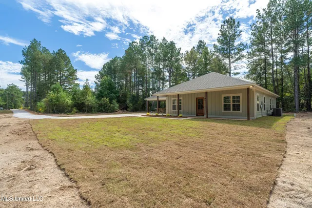 $269,900 | 158 Woodbridge Lane, Seminary, MS 39479