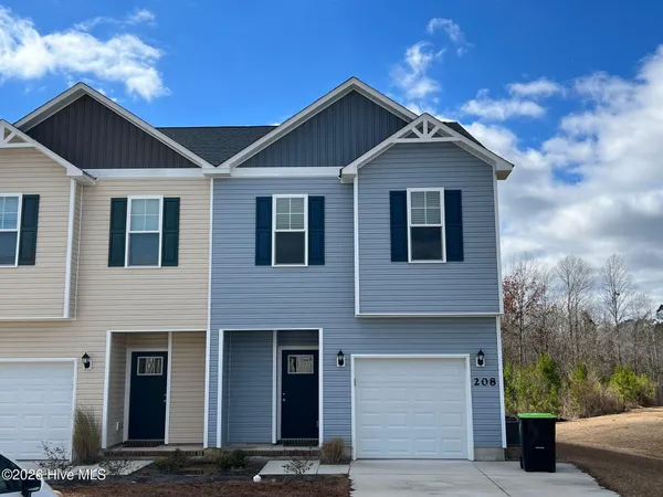 $1,650 | 208 Shallowbag Bay Lane, Jacksonville, NC 28546