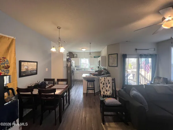 $1,650 | 208 Shallowbag Bay Lane, Jacksonville, NC 28546