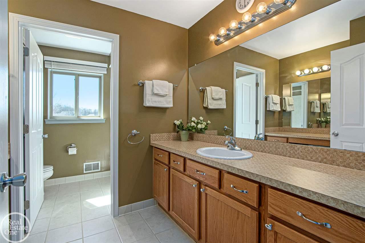 22661 Brantingham Road Macomb, MI 48044 - Photo 27 of 41