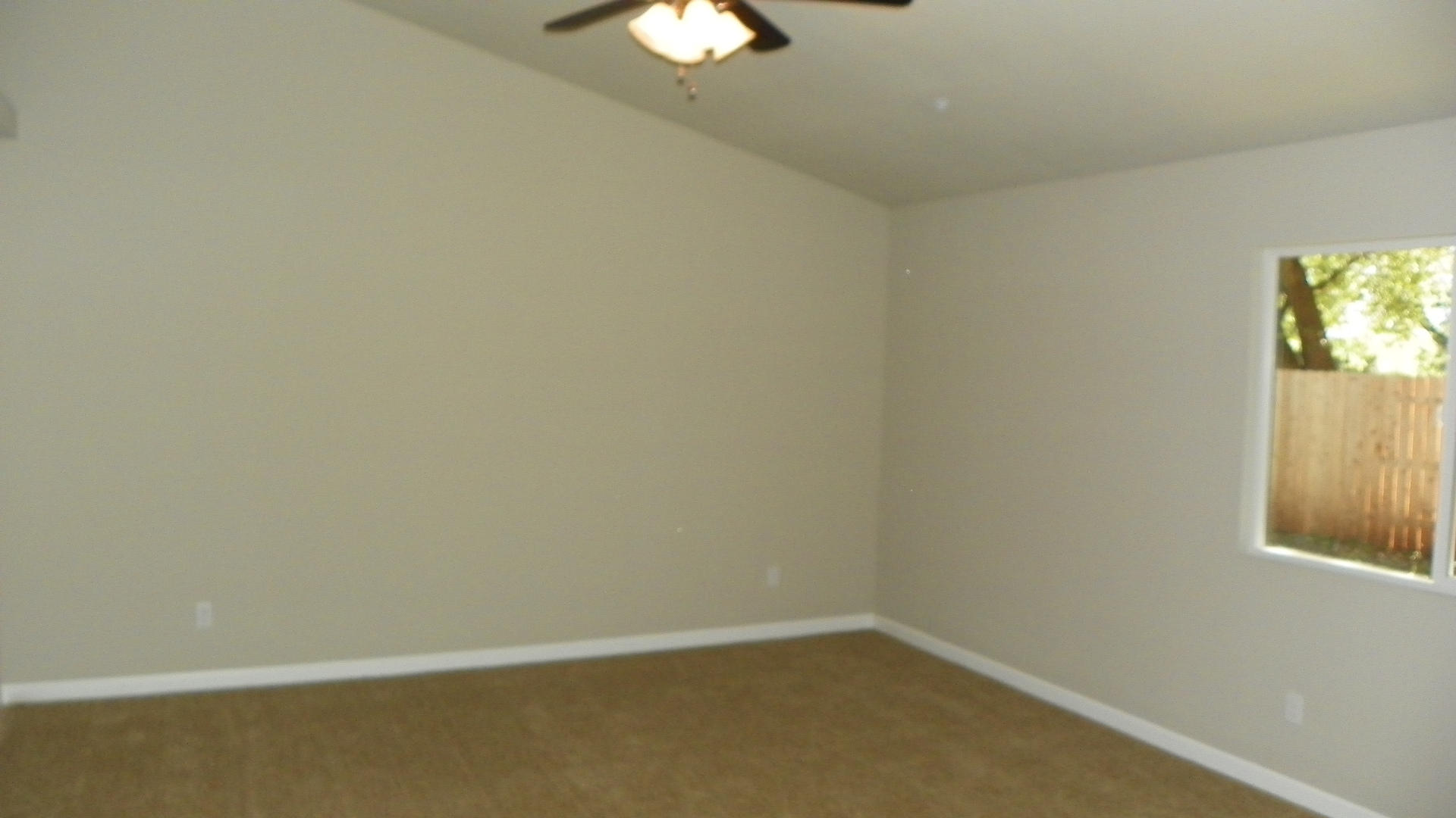 1151 Harpole Road Redding, CA 96002 - Photo 12 of 17 a view of an empty room
