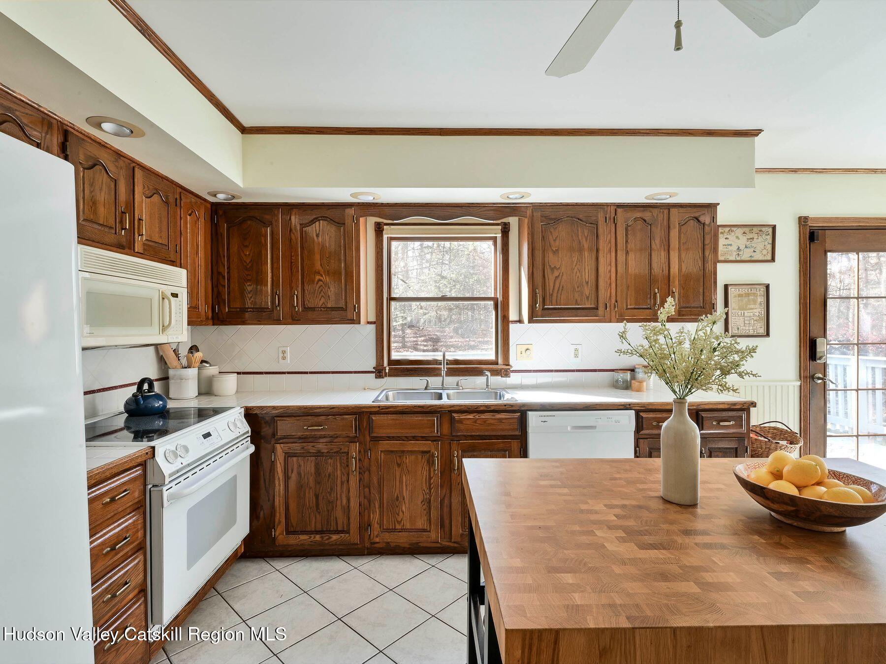924 Church Road Saugerties, NY 12477 - Photo 13 of 31 photo_online_009