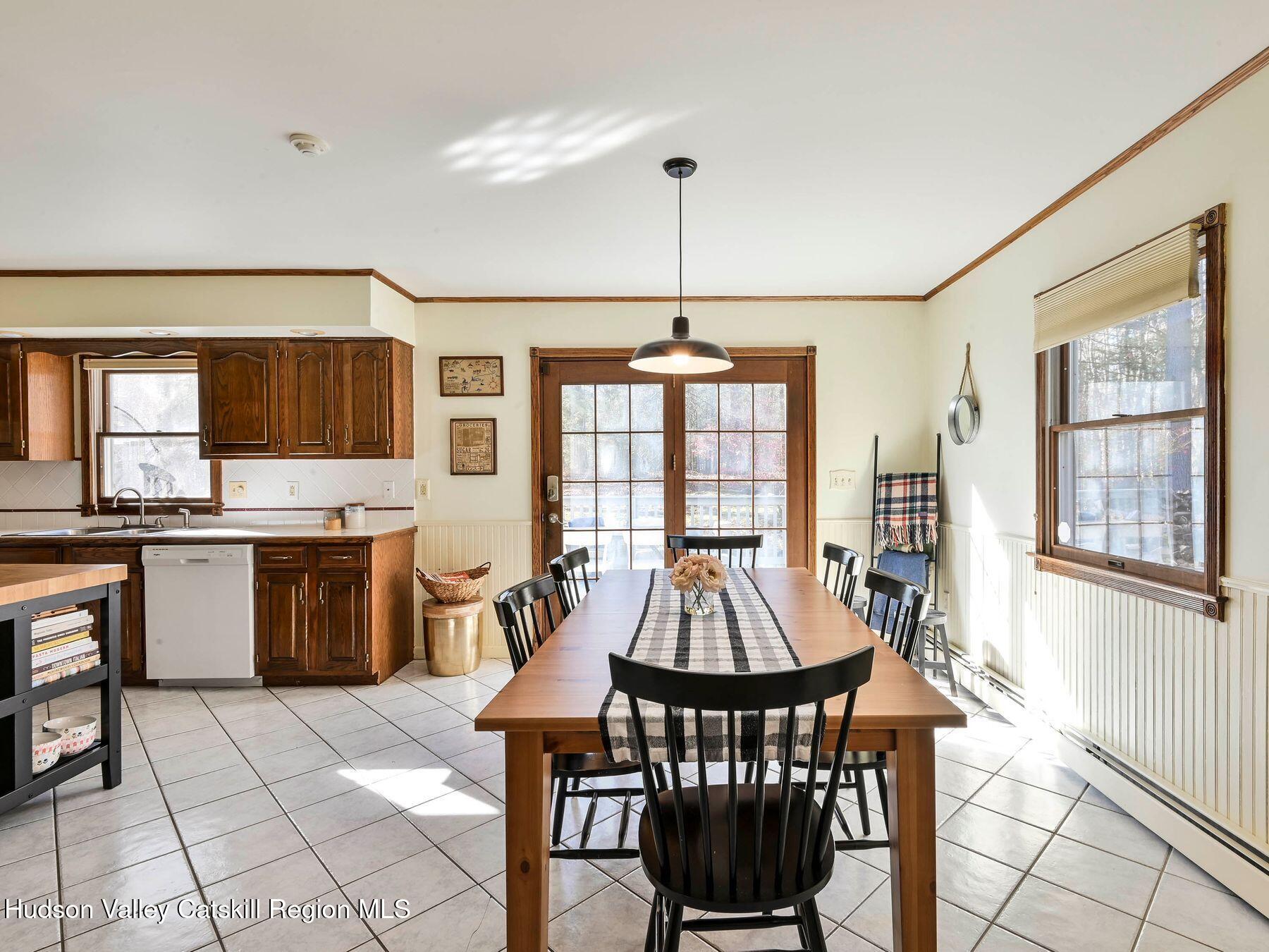 924 Church Road Saugerties, NY 12477 - Photo 9 of 31 photo_online_003
