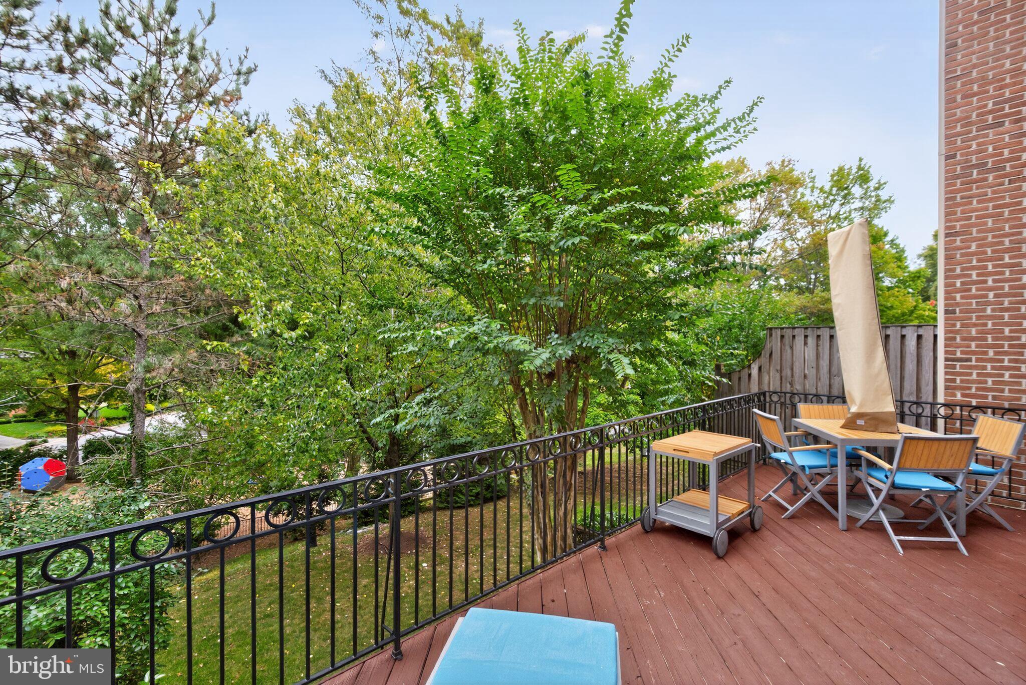 4015 Mansion Drive Northwest Washington, DC 20007 - Photo 6 of 34