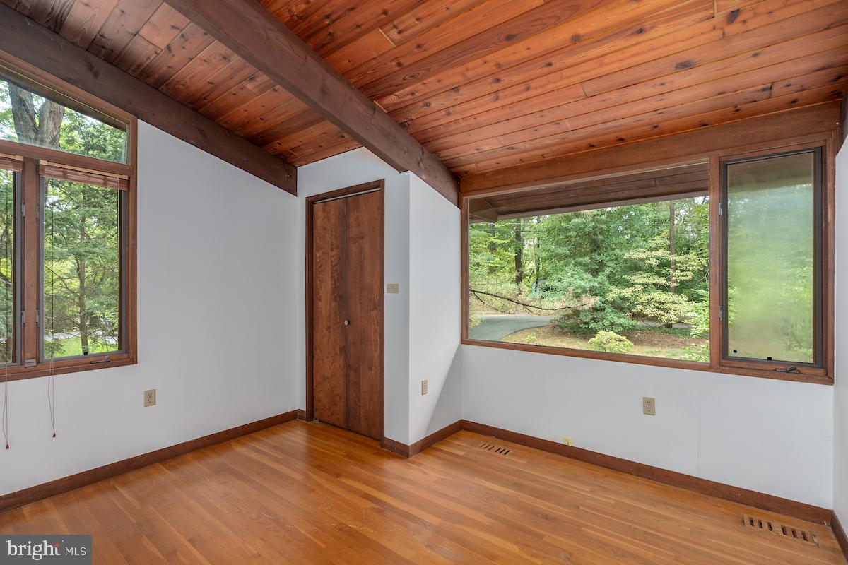 1330 Potomac School Road McLean, VA 22101 - Photo 26 of 36 Bedroom 3