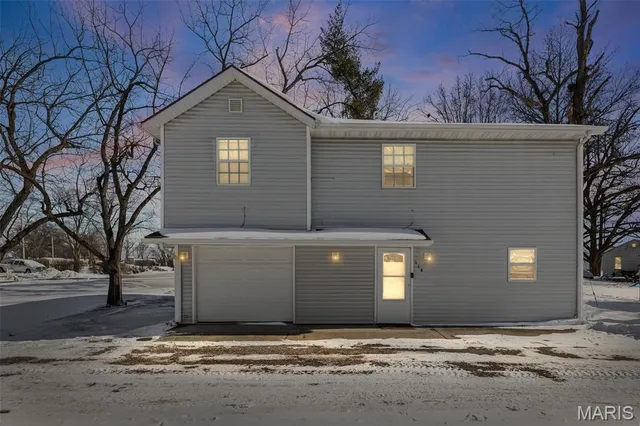 $209,900 | 318 East Phillips Street, Mascoutah, IL 62258