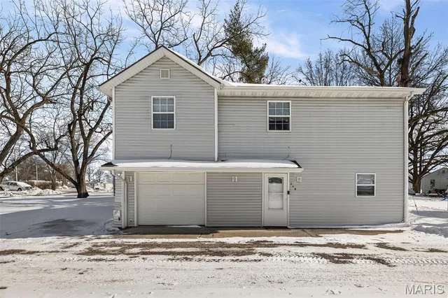 $209,900 | 318 East Phillips Street, Mascoutah, IL 62258
