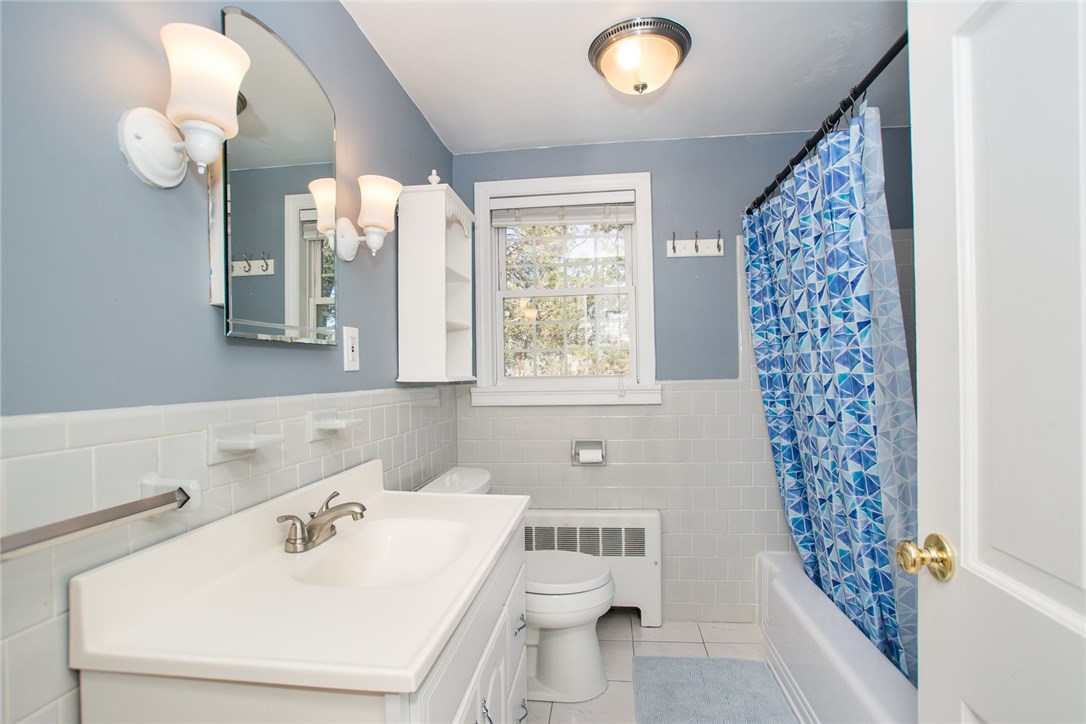 53 Lamson Road Barrington, RI 02806 - Photo 24 of 37 Gallery Image 24