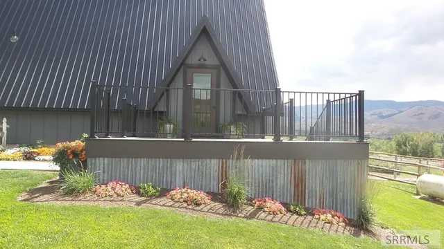 $495,000 | 15 Skinner Lane, Salmon, ID 83467