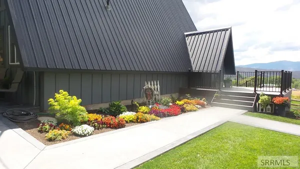 $495,000 | 15 Skinner Lane, Salmon, ID 83467