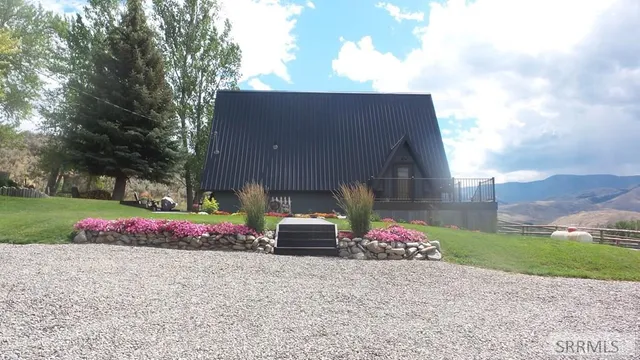 $495,000 | 15 Skinner Lane, Salmon, ID 83467