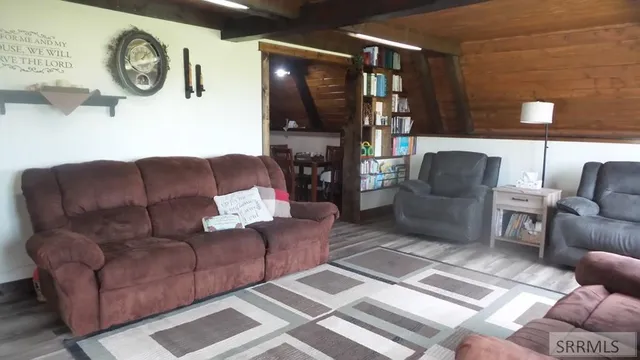 $495,000 | 15 Skinner Lane, Salmon, ID 83467