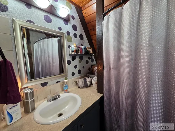 $495,000 | 15 Skinner Lane, Salmon, ID 83467