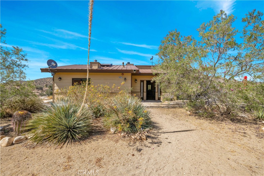 48620 Madison Road Landers, CA 92285 - Photo 7 of 72